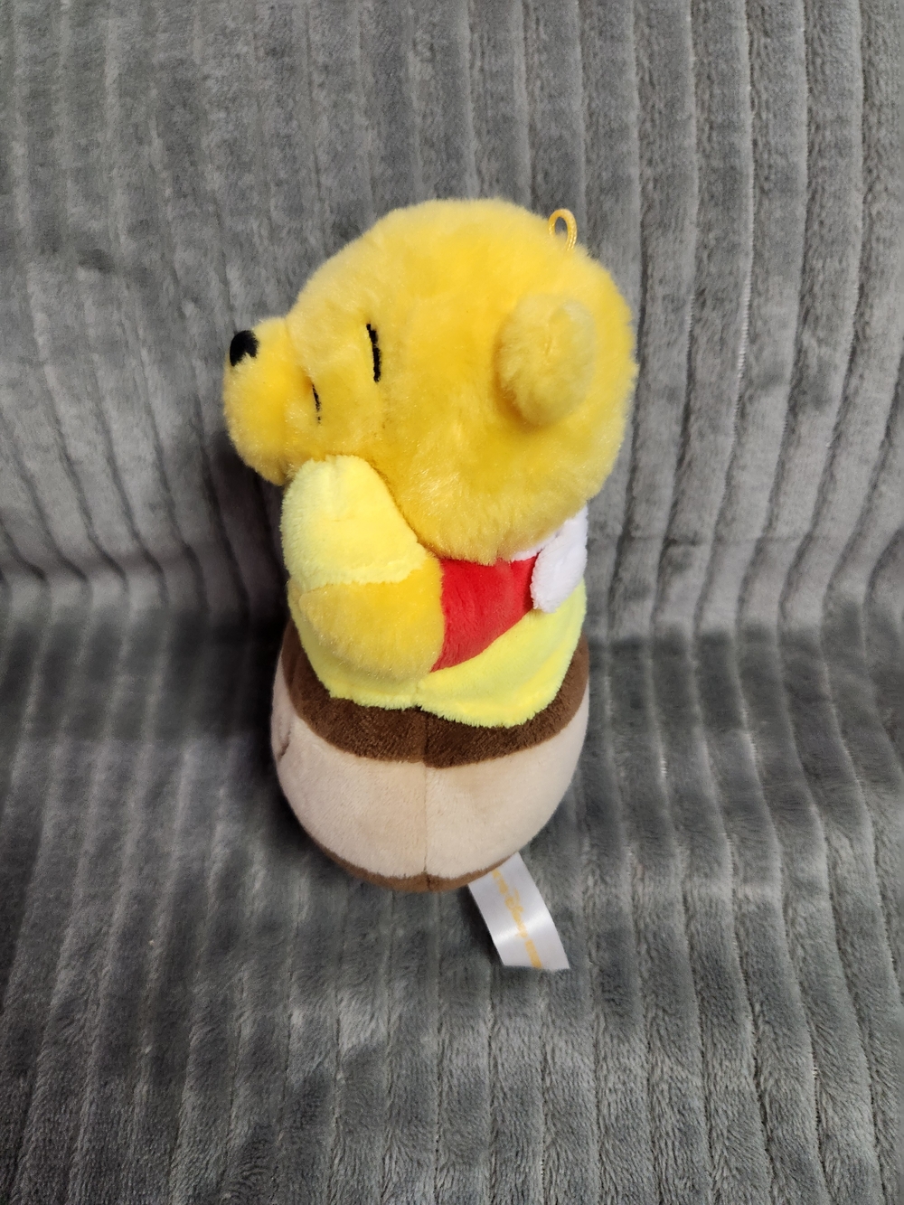 Tokyo Disney Resort Winnie the Pooh Honey Hunny Pot Plush Keychain Bag Charm - Picture 8 of 13